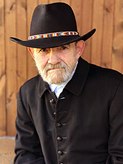 CHUCK-CREASY